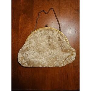 Vintage Ladies Small Clutch Handbag With Gold Colored Chain / Snap Closure (572)